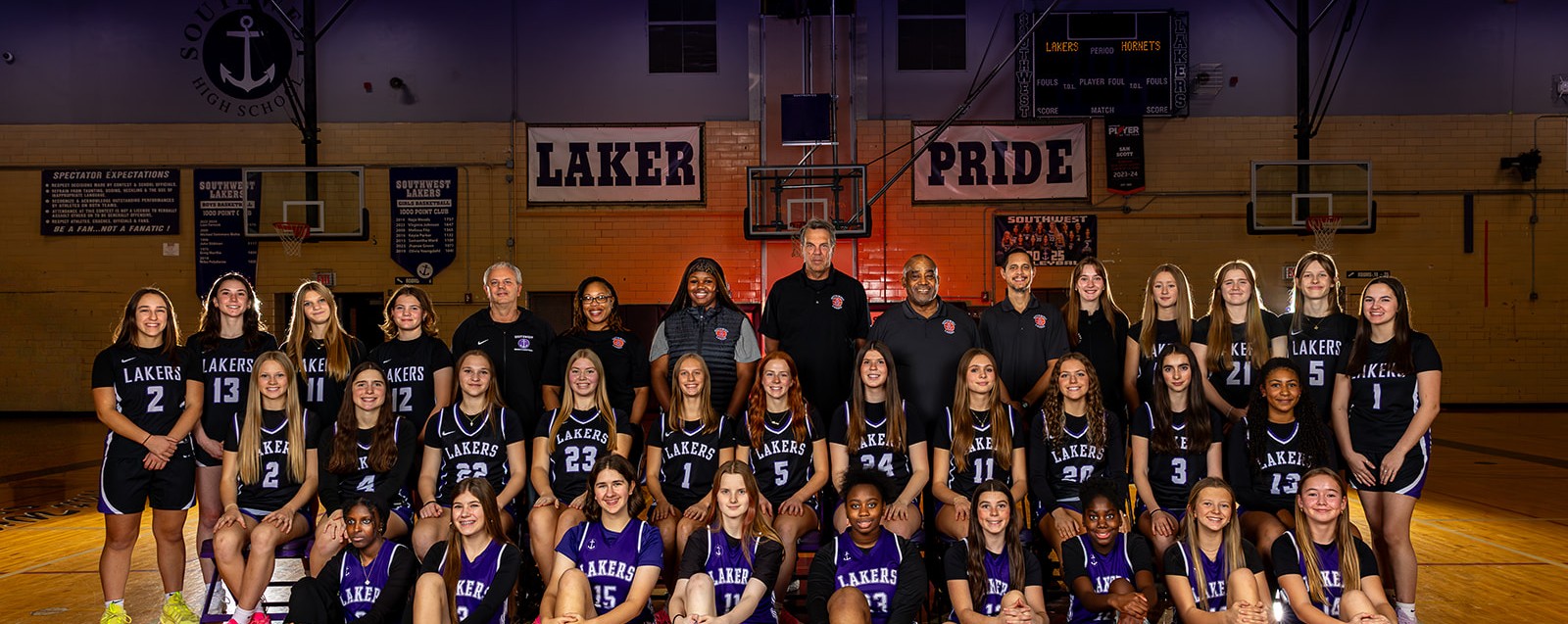 202526_MediaDay_FullTeam_Crop637